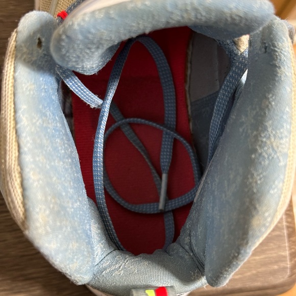 Lebron James Christmas shoes Size 11.5 - Picture 8 of 12